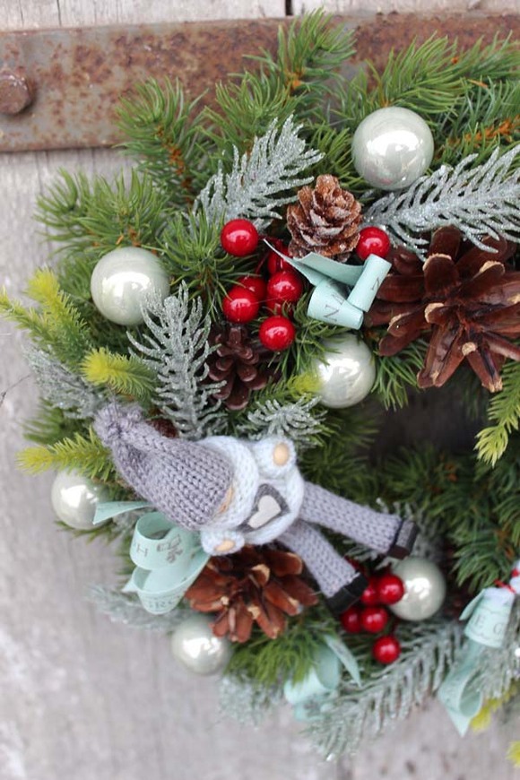 Ludziki Zimowe, śliczny świąteczny wianek na drzwi, śr.26cm