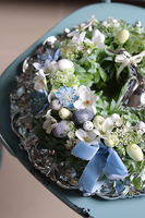 stroik wielkanocny na talerzu z gąską, Blue Relisse, śr.33cm