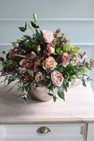 Figaro Cinderella,efektowna kompozycja kwiatowa w lustrzanym wazonie, wys.48cm 