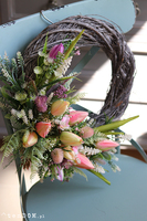 dekoracyjny wianek z tulipanami i lawendą, Rowena, rozp.46cm