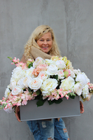 Joanna ogromna piękna kompozycja kwiatowa 80x48x45cm
