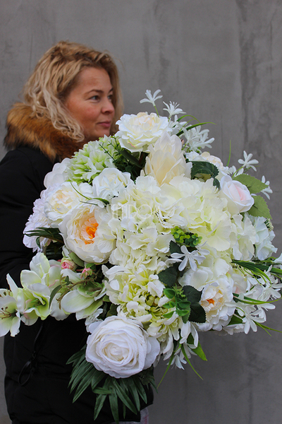kompozycja kwiatowa dekoracja nagrobna White, dł.90cm, wys.50cm  