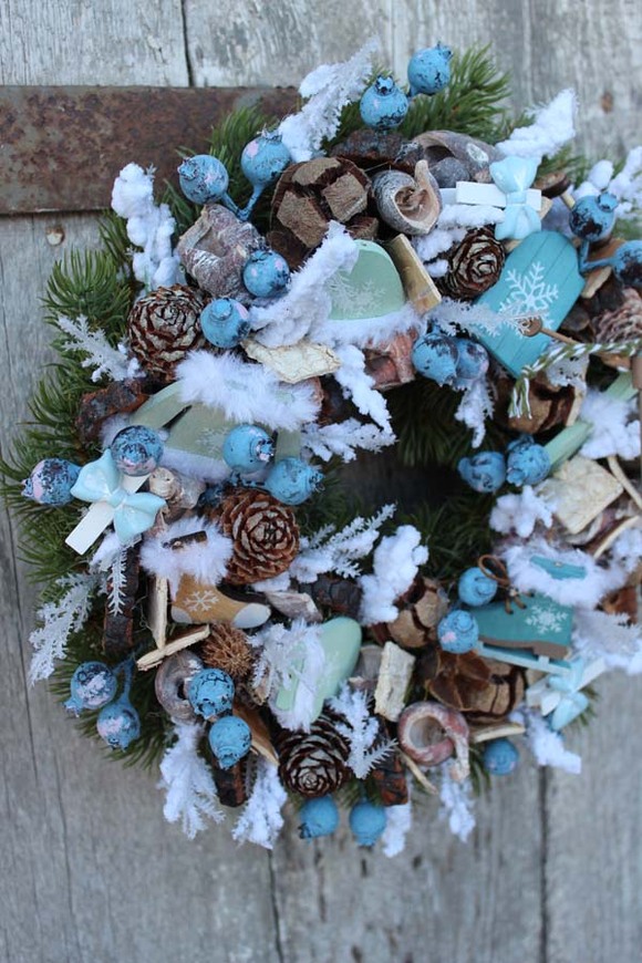 Błękitne Saneczki, świąteczny wianek, śr.26cm