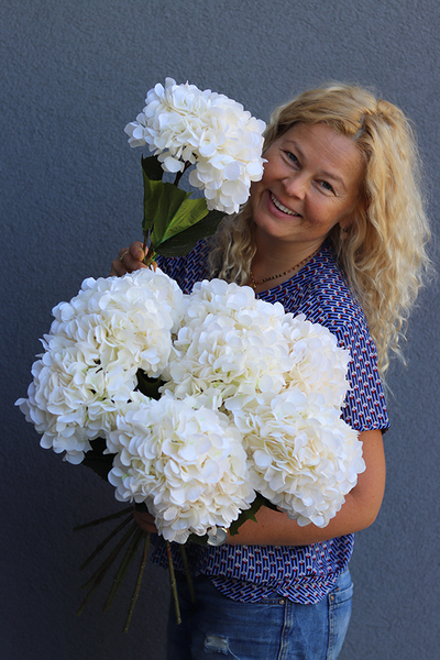 Hortensja Delux, gałązka sztucznej hortensji z listkami, ecru, 1szt., dł.56cm