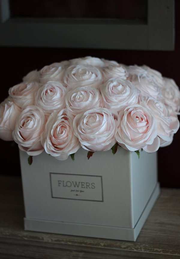 Cristina, ekskluzywny flowerbox / kompozycja kwiatowa / bukiet, wys.29cm