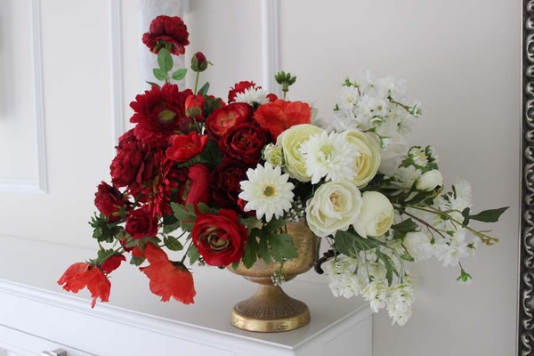 Danielle kompozycja w złotym metalowym pucharze, wys.46cm