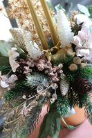 Golden Deer Premium, świąteczna kompozycja / stroik w złotym naczyniu, wys.51cm