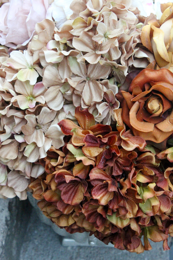 Tradycja kompozycja kwiatowa, wys.54cm