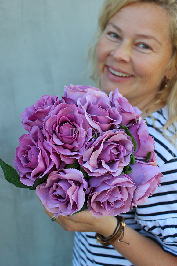 Beatrycze, flowerbox, kompozycja kwiatowa / bukiet, wys.23cm