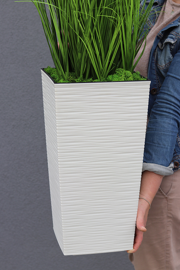 Merino Krem, sztuczna trawa w plastikowej dłutowanej donicy, wys.150cm