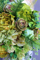 Janina Green&Gold, kompozycja z zielonych kwiatów, wym.42x55cm