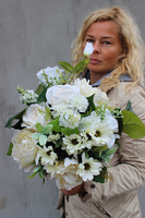 bukiet kwiatów białe Anioły, wys.38cm,śr.25cm