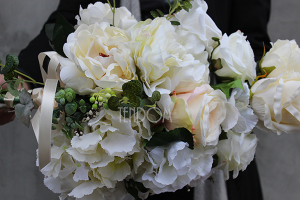 bukiet / dekoracja nagrobna Biel, dł.88cm