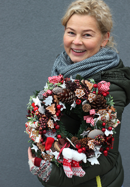 Bucik na Kominek, kolorowy wianek świąteczny, śr.32cm