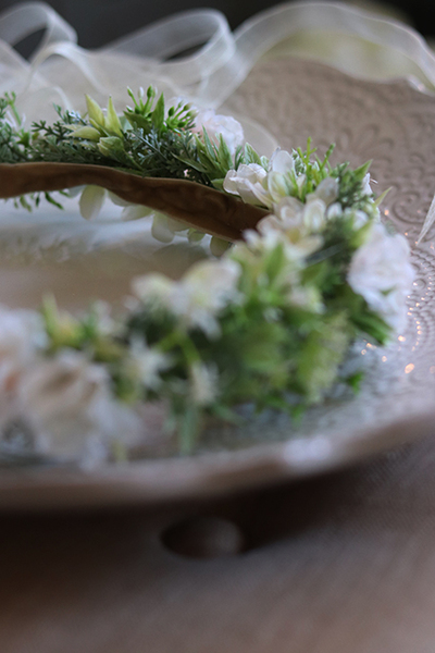 Ferruna, komunijny kwiatowy wianek na głowę, rozmiar uniwersalny