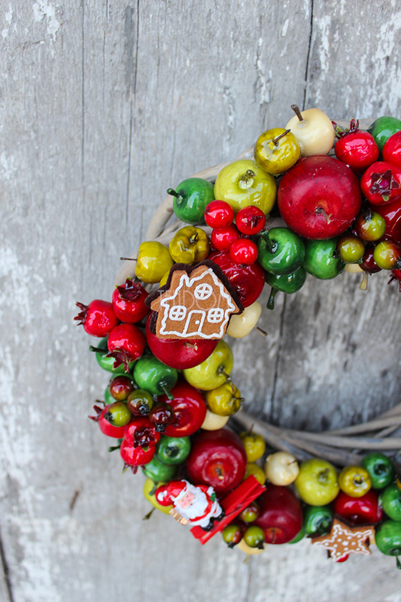 dekoracyjny wianek / stroik Kolorowe Święta śr.28cm