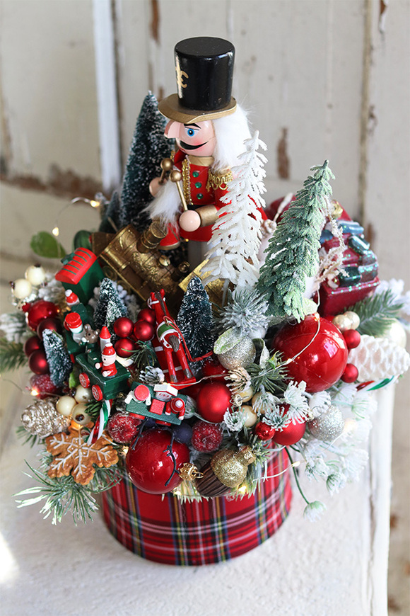 flowerbox świąteczny, Dziadek do Orzechów, wym. 42x34cm