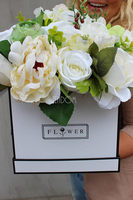 Sellara, kompozycja kwiatowa / bukiet / flowerbox wys.35cm