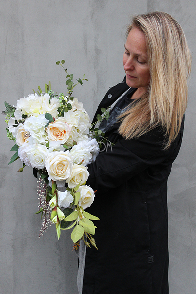 bukiet / dekoracja nagrobna Biel, dł.88cm