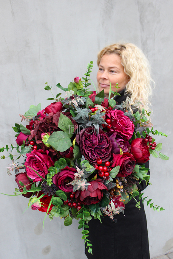 Janina Bordo kompozycja kwiatowa nagrobna wys.35cm, śr.48cm 