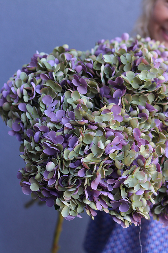 Hortensja Delux, gałązka sztucznej hortensji z listkami, fioletowo-zielona, 1szt., dł.56cm