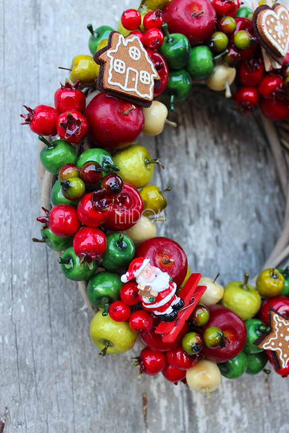 dekoracyjny wianek / stroik Kolorowe Święta śr.28cm