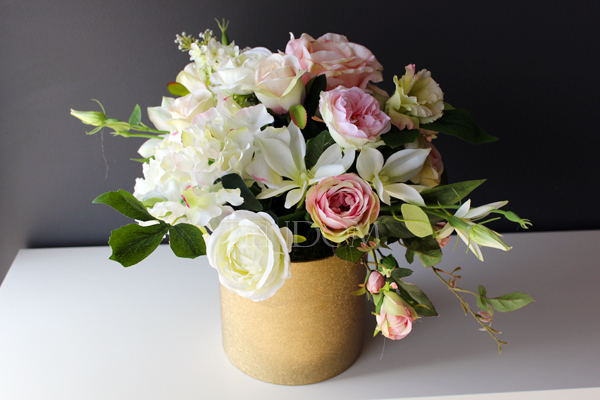 kompozycja kwiatowa / bukiet Romantic Roses, wys.40cm