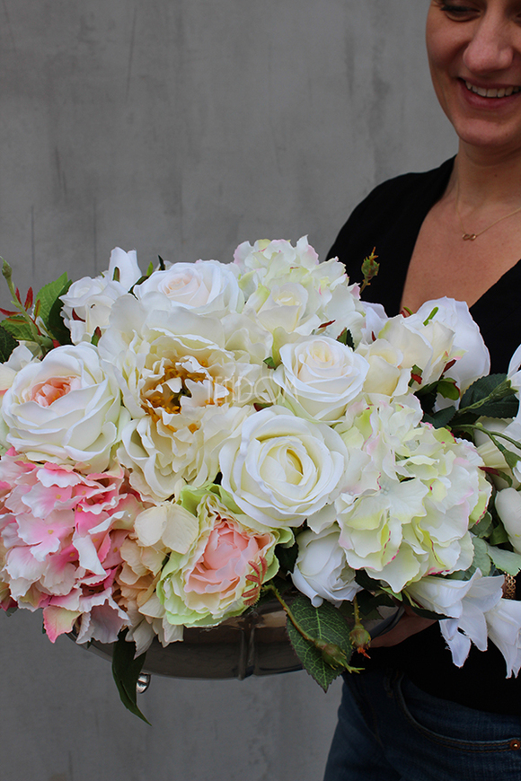 Elegance kompozycja kwiatowa w cynowanym ekskluzywnym naczyniu wys. 30cm, śr. 50cm