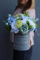 Tenna, szary welurowy flowerbox z kwiatową dekoracją, wys.18cm