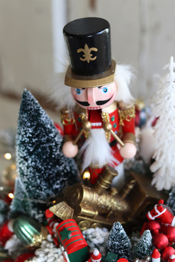 flowerbox świąteczny, Dziadek do Orzechów, wym. 42x34cm