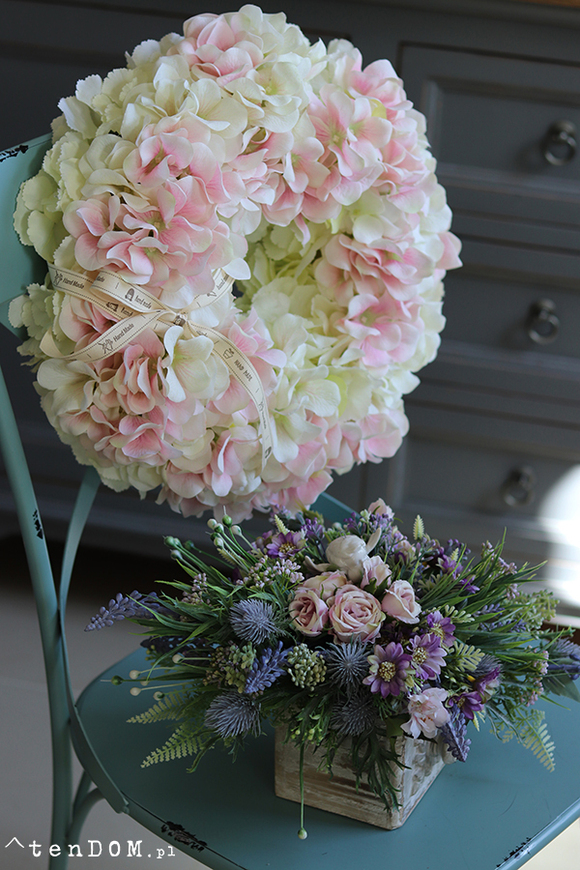 Helita Hortensja, bogaty wianek na drzwi, śr.36cm