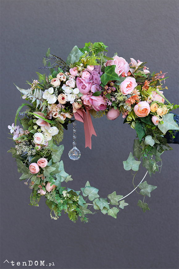 atrakcyjny wianek na drzwi na obręczy, Subtelle Spring 2, śr.56cm  