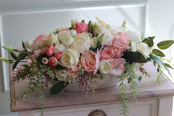 bardzo elegancka kompozycja kwiatowa Laos Farea, wym.30x70cm 