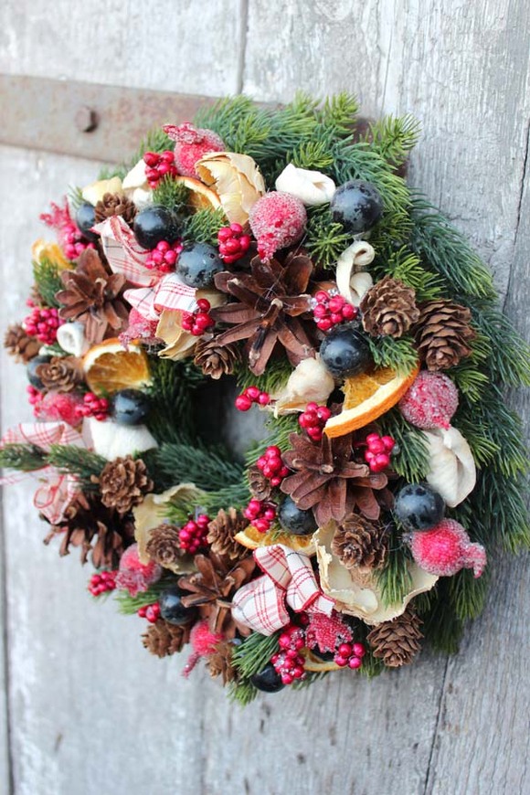 Szyszki Zimowe bożonarodzeniowy wianek, śr.27cm