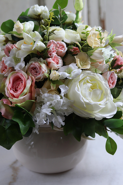 bogata kompozycja kwiatowa na stół, Yestria, wym.30x50cm