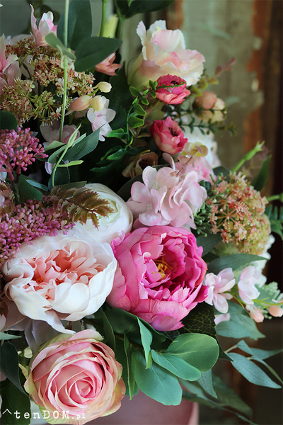 kompozycja w samej gąbce florystycznej, Marika, wym.27x39cm