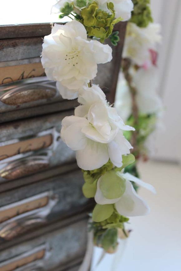 Flossy, komunijny kwiatowy wianek na głowę, rozmiar uniwersalny