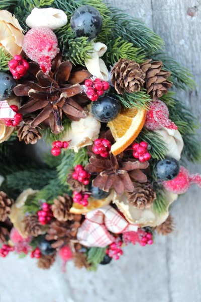 Szyszki Zimowe bożonarodzeniowy wianek, śr.27cm