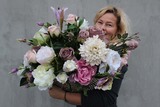Lilia Exclusive kompozycja kwiatowa / bukiet, wys.56x60x40cm
