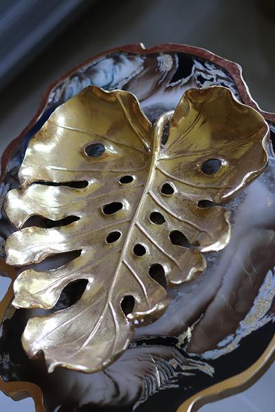 dekoracyjny talerz / patera z tworzywa sztucznego, Monstera, wym.28x34cm