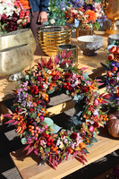 atrakcyjny kwiatowy wianek, Jesienna Muzyka, śr.44cm 