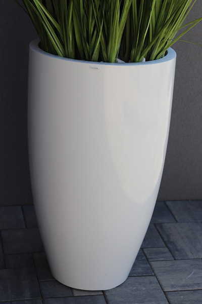 Geronia Fiberglass, wysokiej jakości sztuczna trawa w białej donicy, wys.170cm