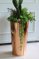 Acapulco Golderia, sukulenty z kaktusem w miedzianej donicy, wys.130cm 