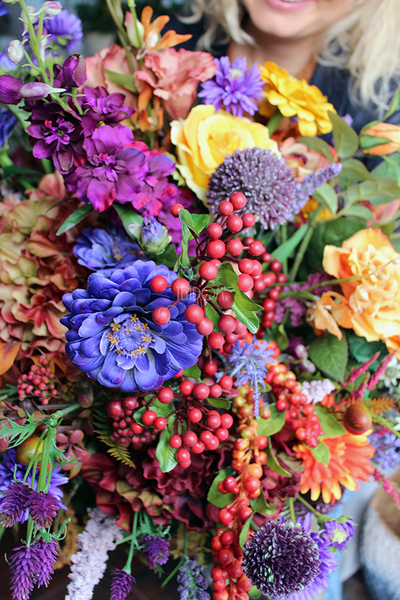 Jesień II kompozycja kwiatowa / bukiet w koszu wym.54x46cm 