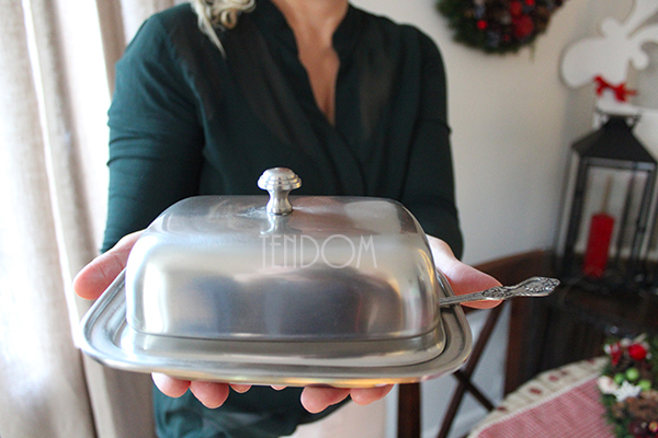 cynowana maselnica z nożykiem Valentina, Urokliwe Święta, wys.12cm 