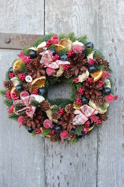 Szyszki Zimowe bożonarodzeniowy wianek, śr.27cm