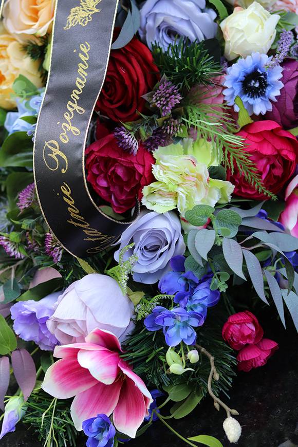 kompozycja / wiązanka pogrzebowa, Kolorowe Reminiscencje, dł.90cm