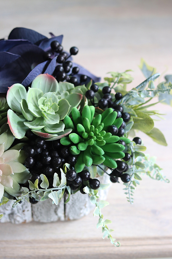 dekoracja z sukulentami i storczykiem, Serce Nera, wym.26x26x17cm