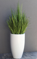 Geronia Fiberglass, wysokiej jakości sztuczna trawa w białej donicy, wys.170cm