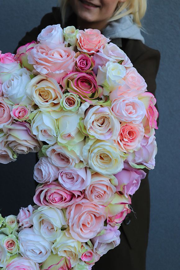 dekoracja / wieniec, Serce z Róż, wym.68x60cm 